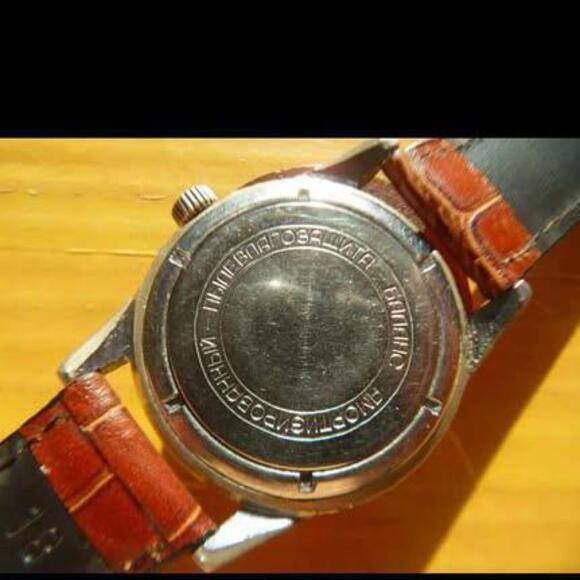 Collectable Vintage 1960's USSR RUSSIA Soviet STOLICHNYE 17 Jewels Manual Watch - Picture 6 of 9